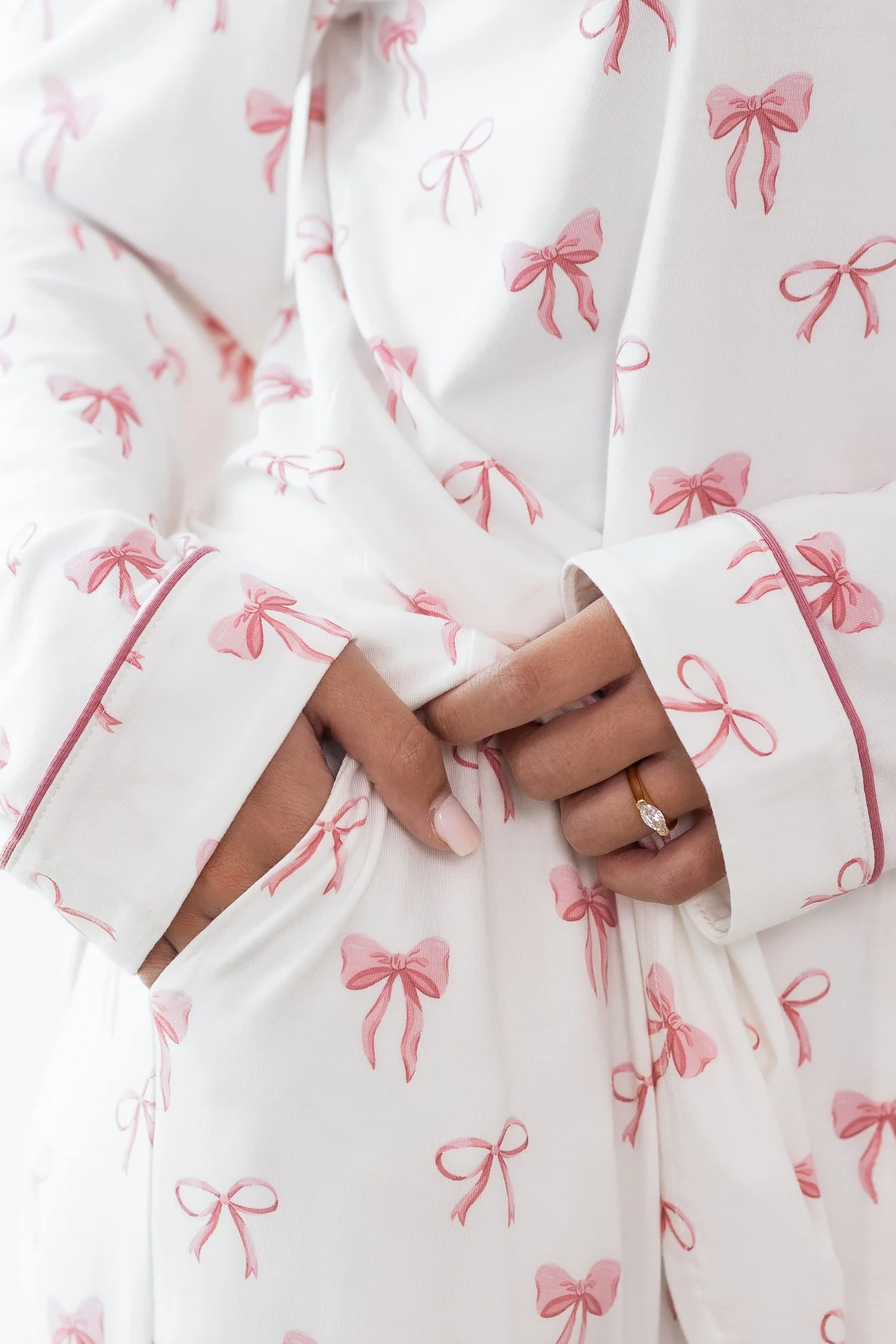 Long-Sleeved Women's Pajama Set in Bow - Image 3